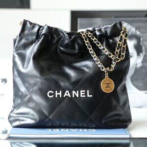 Classic CHANEL Bag: A Stylish and Versatile Choice for Elegance